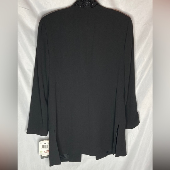 Liz Claiborne Embellished front and Collar Suit Jacket - Picture 2 of 6